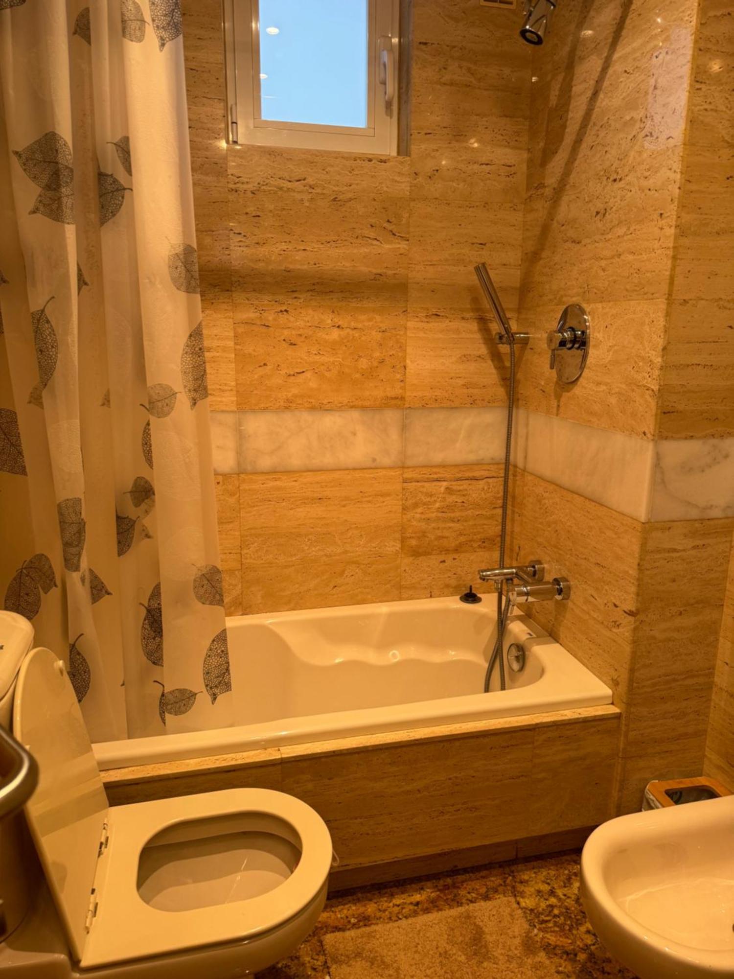 Habitaciones De Lujo Con Hermosas Vistas A La Cuidad บูร์โกส ภายนอก รูปภาพ
